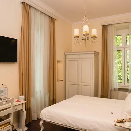 Hotell Marstall 3*